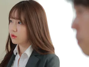 Cô gái xinh đẹp cưỡi ngựa Nguồn: @swaglive