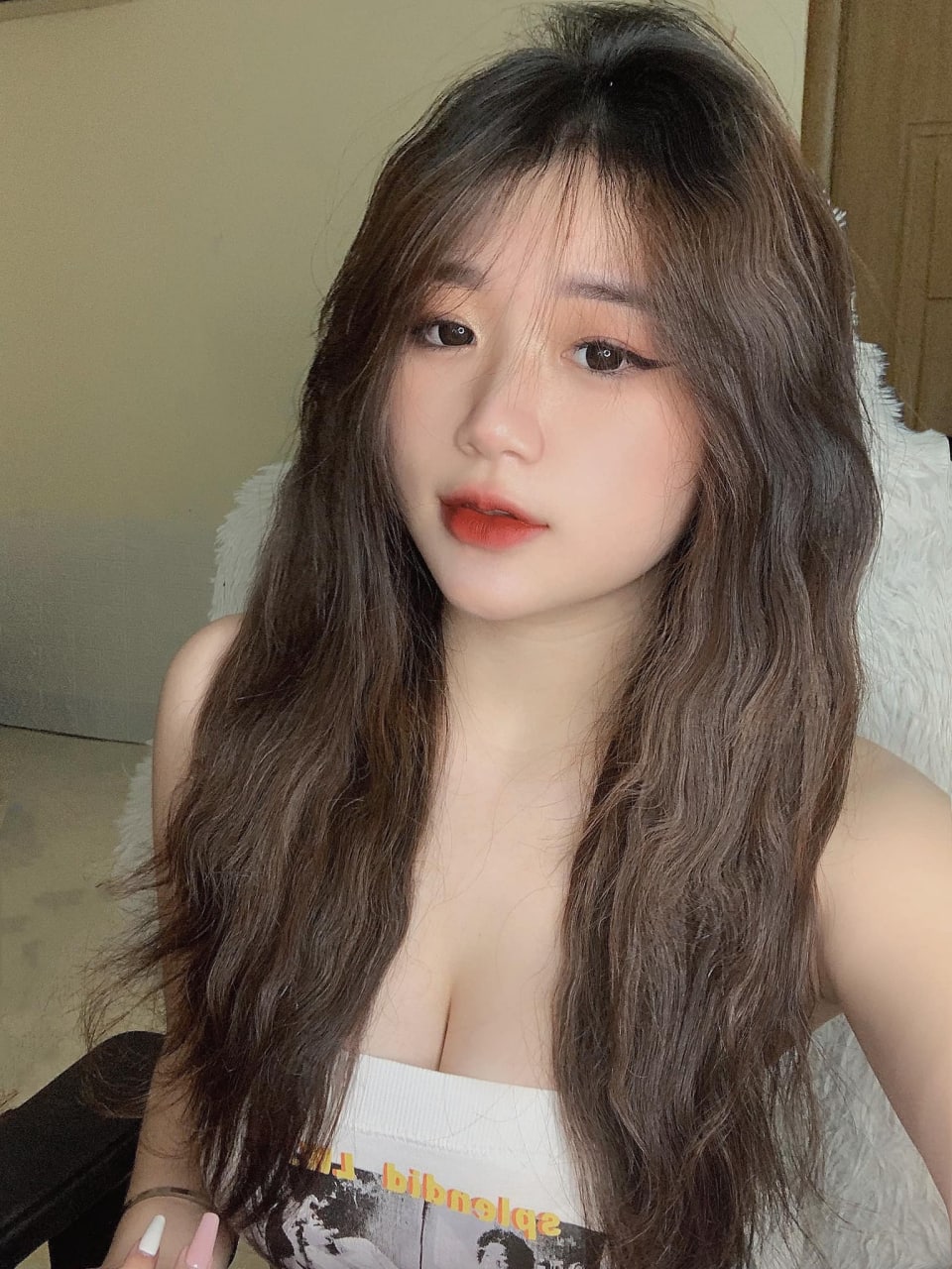 3 ảnh trên là em gái của cô giáo . nhìn đủ nứng chưa anh em !