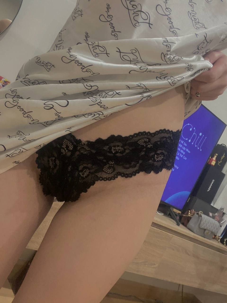 Thanh niên ngồi nhìn người mình thương mặt sinh viên ngực phụ huynh bị thầy giáo địt